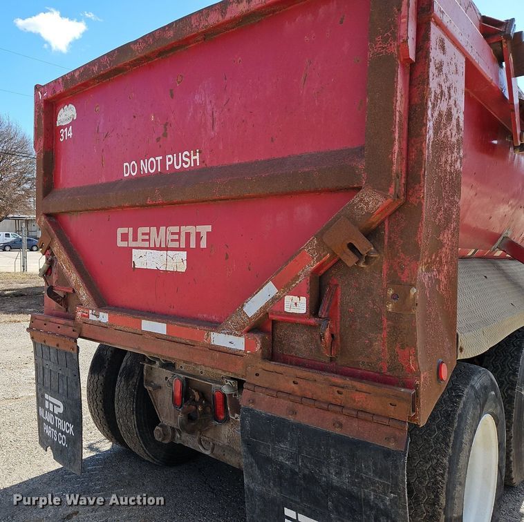 image for item EI3526 1995 Volvo Autocar dump truck