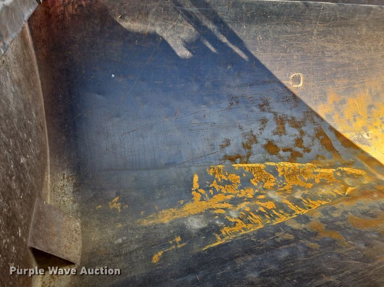 image for item EI3526 1995 Volvo Autocar dump truck