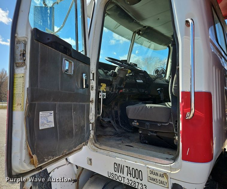 image for item EI3526 1995 Volvo Autocar dump truck