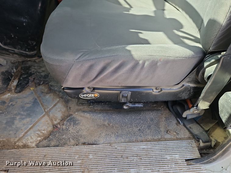 image for item EI3526 1995 Volvo Autocar dump truck