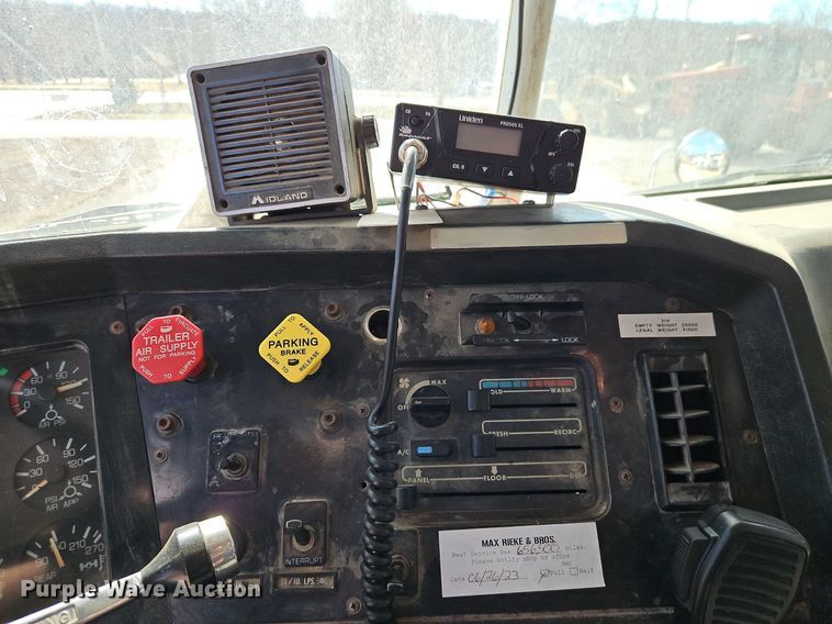 image for item EI3526 1995 Volvo Autocar dump truck