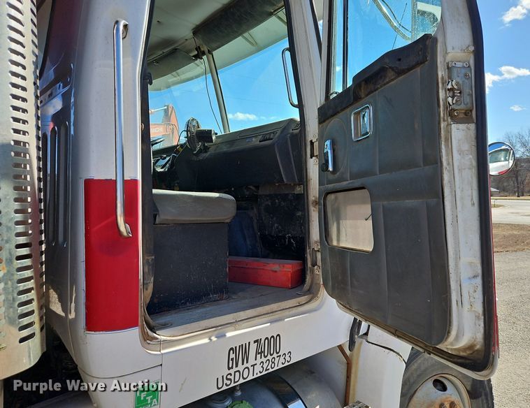 image for item EI3526 1995 Volvo Autocar dump truck