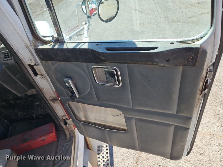 image for item EI3526 1995 Volvo Autocar dump truck