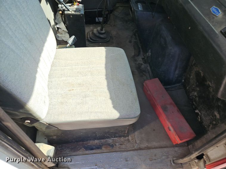 image for item EI3526 1995 Volvo Autocar dump truck