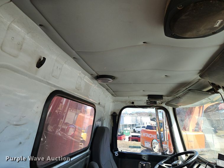 image for item EI3526 1995 Volvo Autocar dump truck