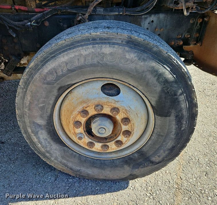 image for item EI3526 1995 Volvo Autocar dump truck