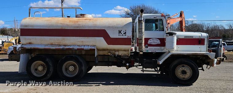 image for item EI3527 1974 Kenworth  water truck