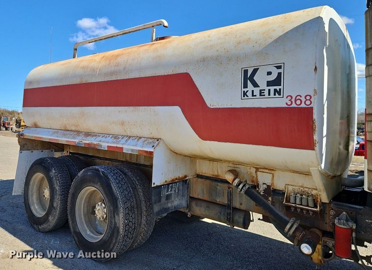 image for item EI3527 1974 Kenworth  water truck