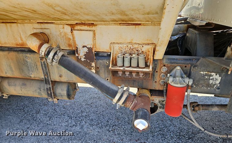 image for item EI3527 1974 Kenworth  water truck