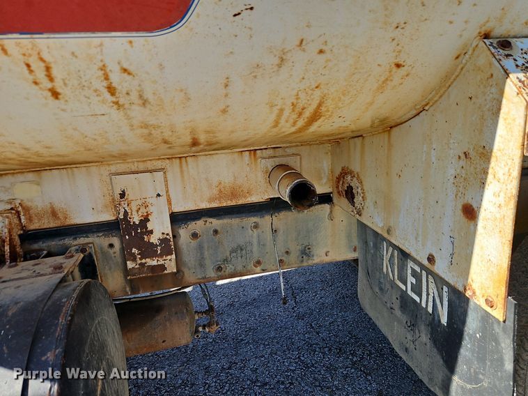 image for item EI3527 1974 Kenworth  water truck