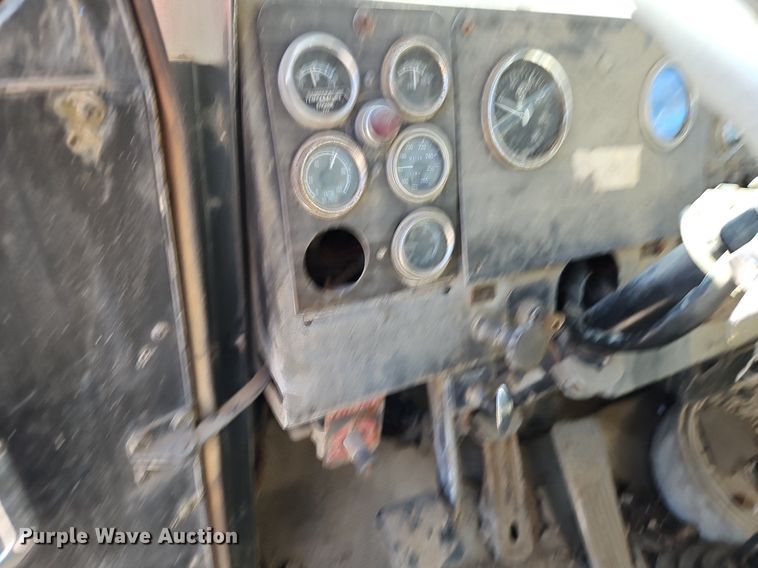 image for item EI3527 1974 Kenworth  water truck