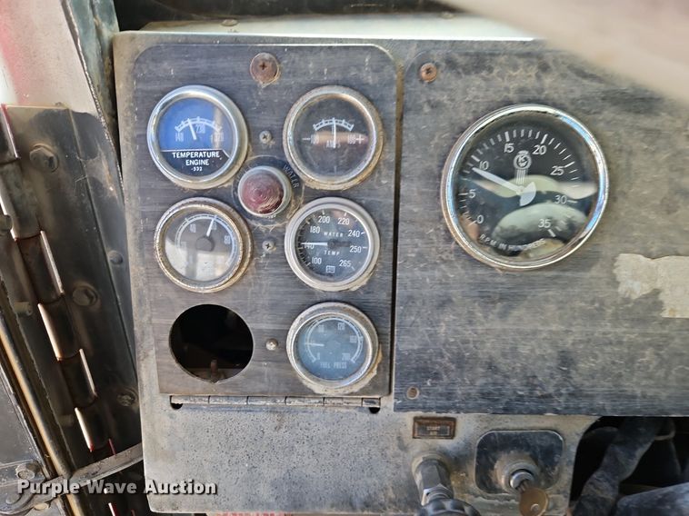 image for item EI3527 1974 Kenworth  water truck