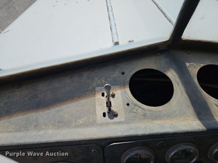 image for item EI3527 1974 Kenworth  water truck