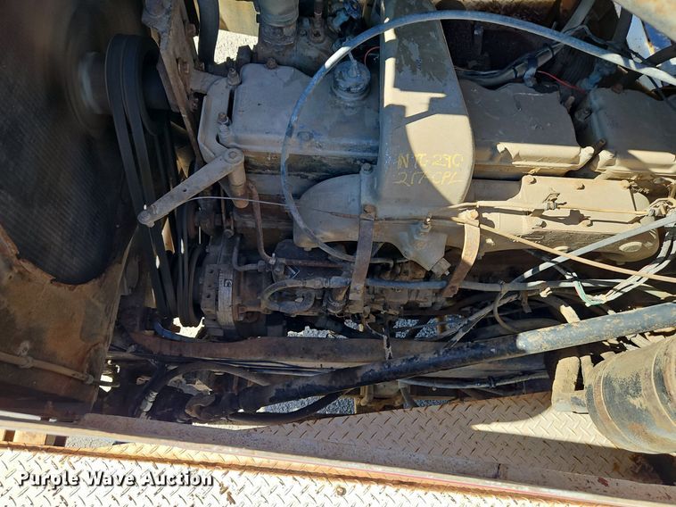 image for item EI3527 1974 Kenworth  water truck