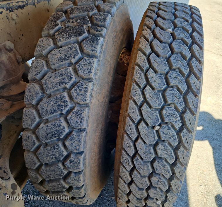 image for item EI3527 1974 Kenworth  water truck