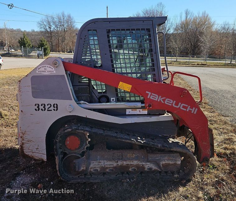 image for item EI3532 2015 Takeuchi  TL8 tracked skid steer loader