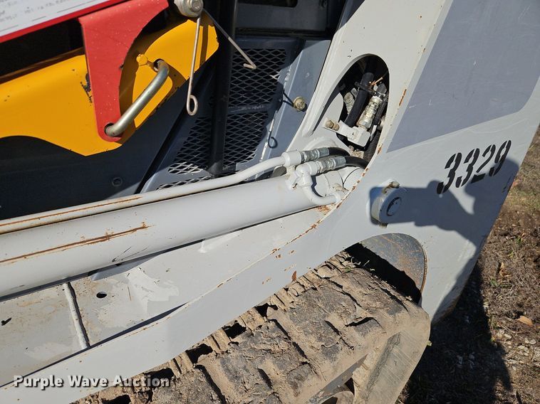 image for item EI3532 2015 Takeuchi  TL8 tracked skid steer loader