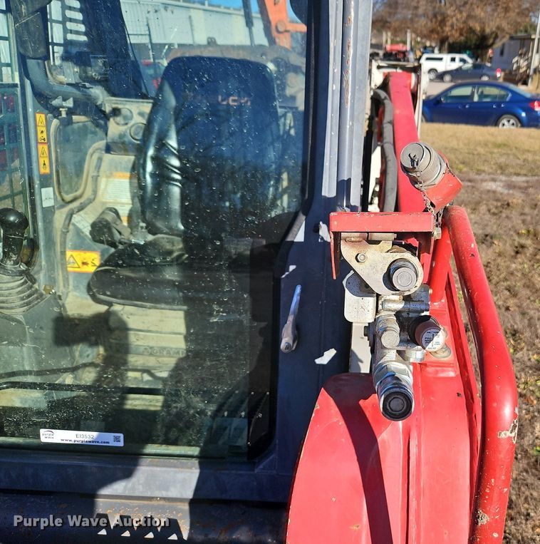 image for item EI3532 2015 Takeuchi  TL8 tracked skid steer loader