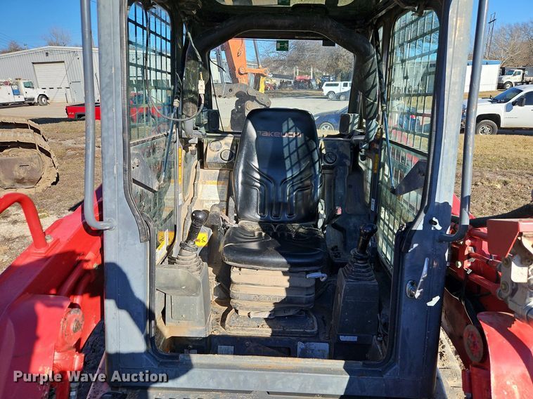 image for item EI3532 2015 Takeuchi  TL8 tracked skid steer loader