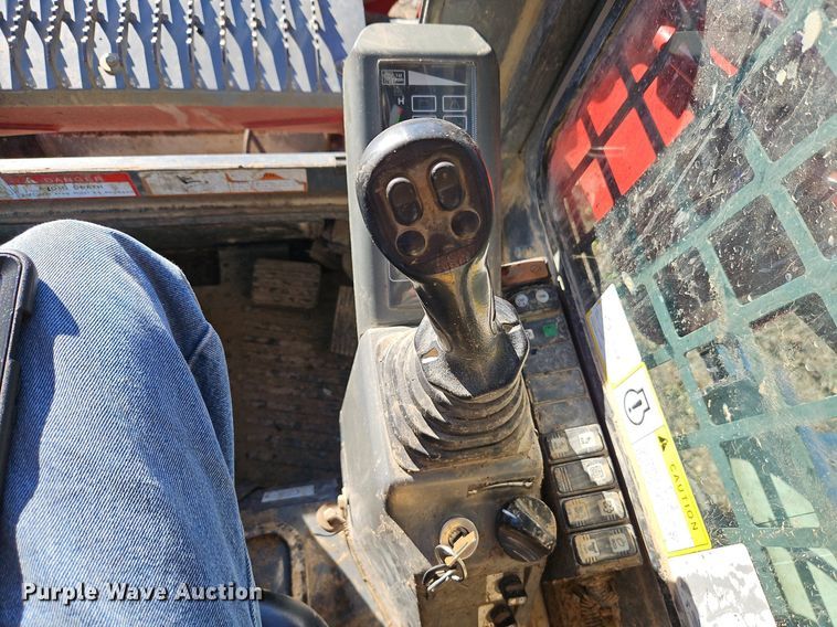 image for item EI3532 2015 Takeuchi  TL8 tracked skid steer loader