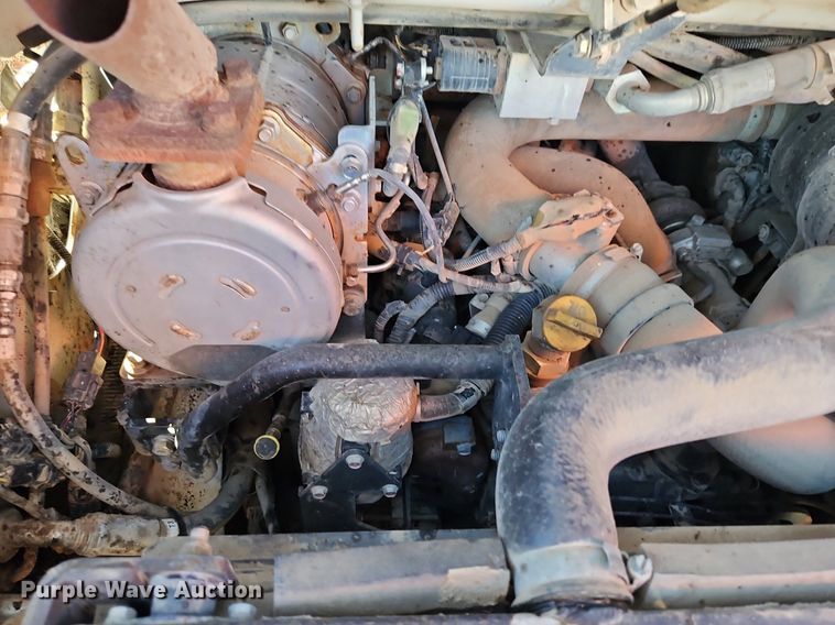 image for item EI3532 2015 Takeuchi  TL8 tracked skid steer loader