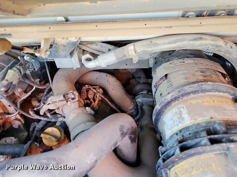 image for item EI3532 2015 Takeuchi  TL8 tracked skid steer loader