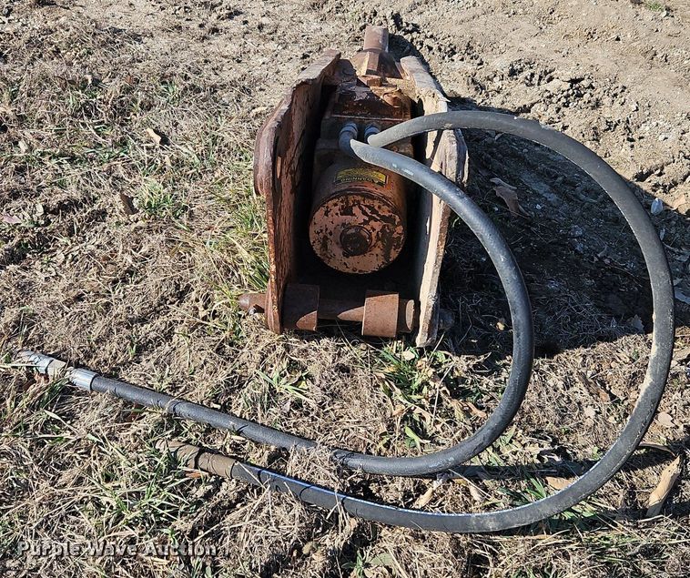 image for item EI3566 Stanley MB-675 breaker