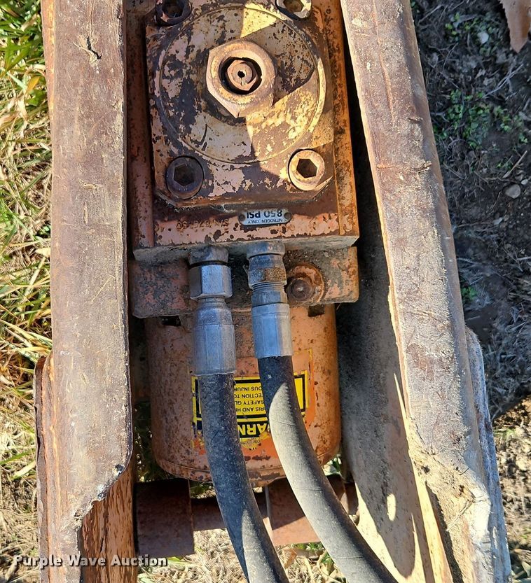 image for item EI3566 Stanley MB-675 breaker