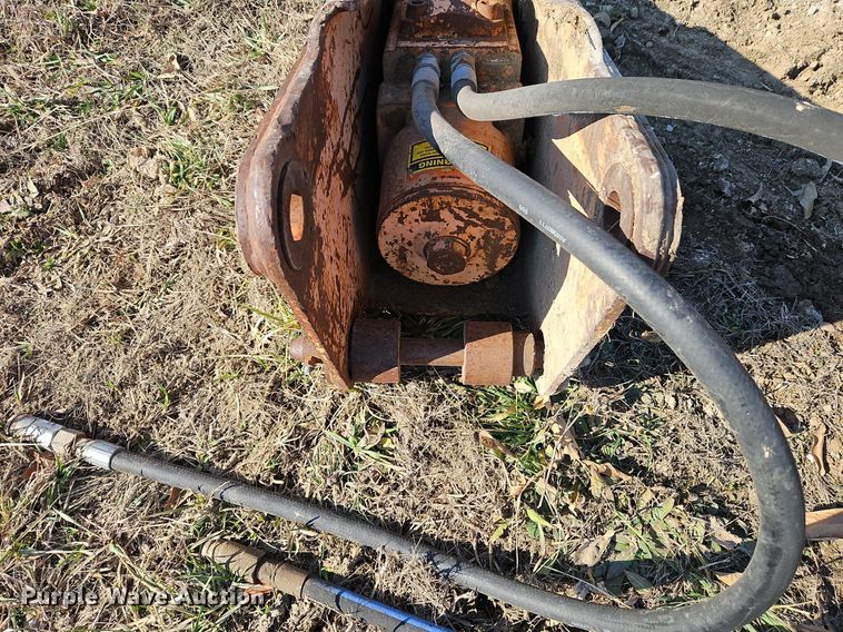 image for item EI3566 Stanley MB-675 breaker