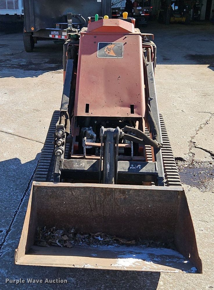 image for item EI3574 2016 Ditch Witch SK752 compact utility loader