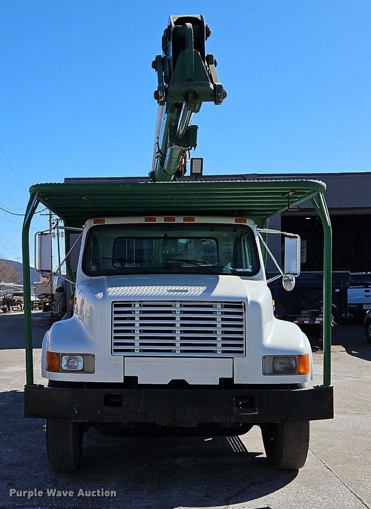 image for item EI3575 2000 International 4700 bucket truck