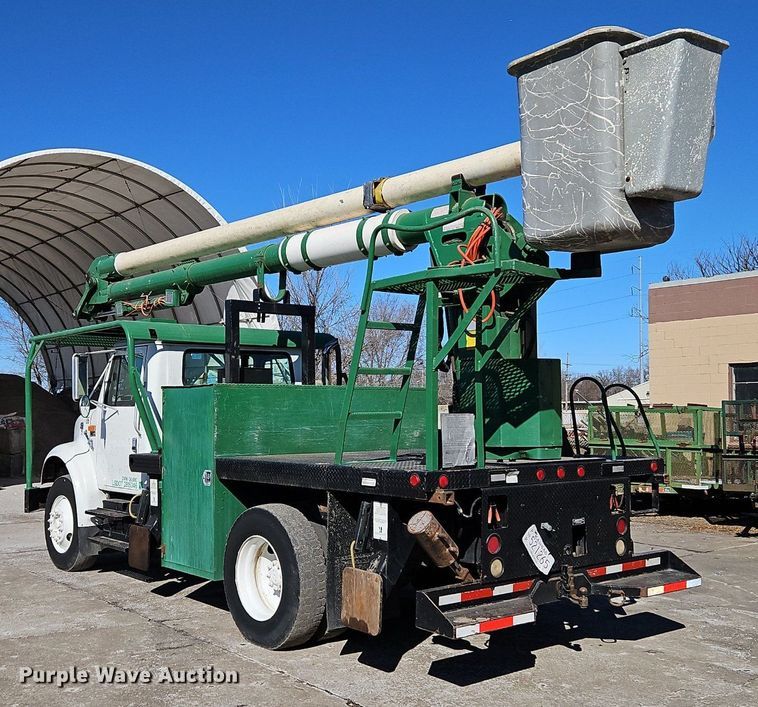 image for item EI3575 2000 International 4700 bucket truck