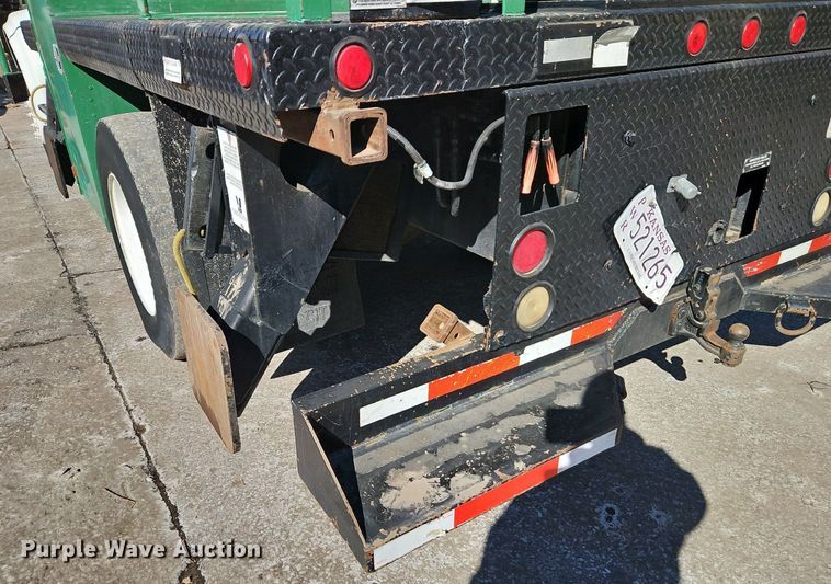 image for item EI3575 2000 International 4700 bucket truck