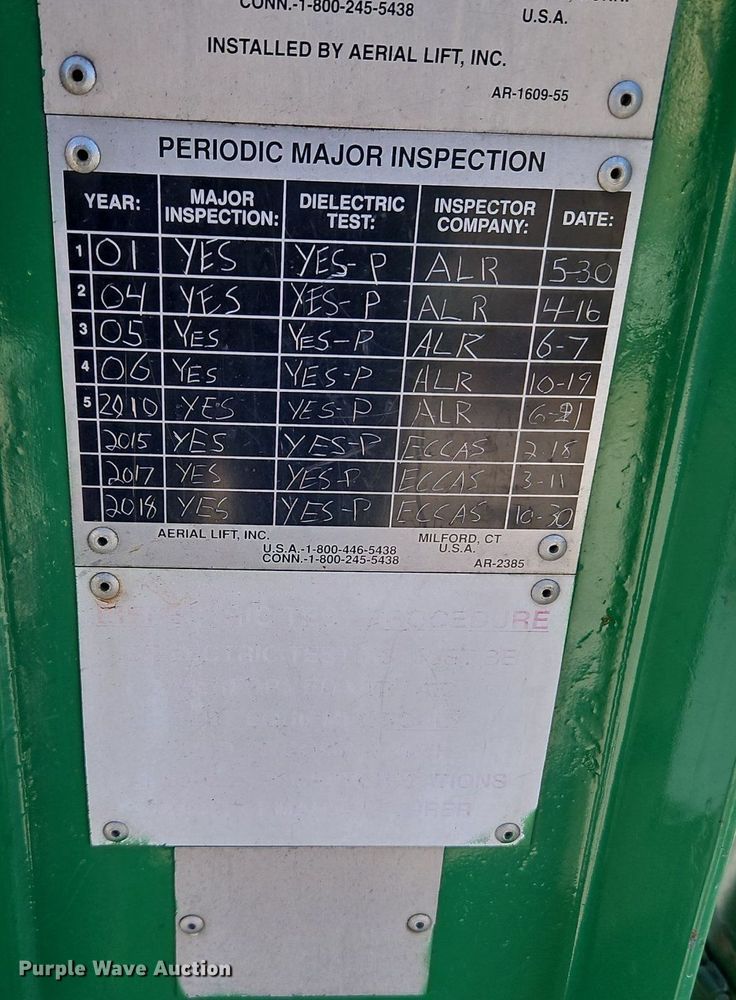 image for item EI3575 2000 International 4700 bucket truck
