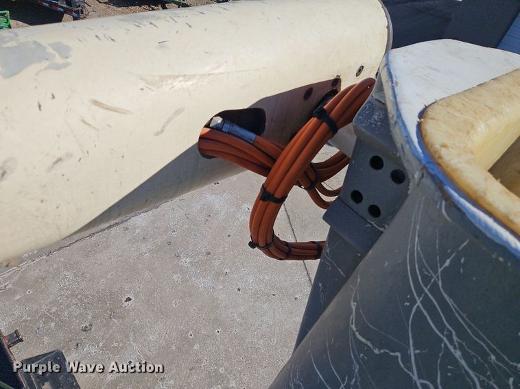 image for item EI3575 2000 International 4700 bucket truck