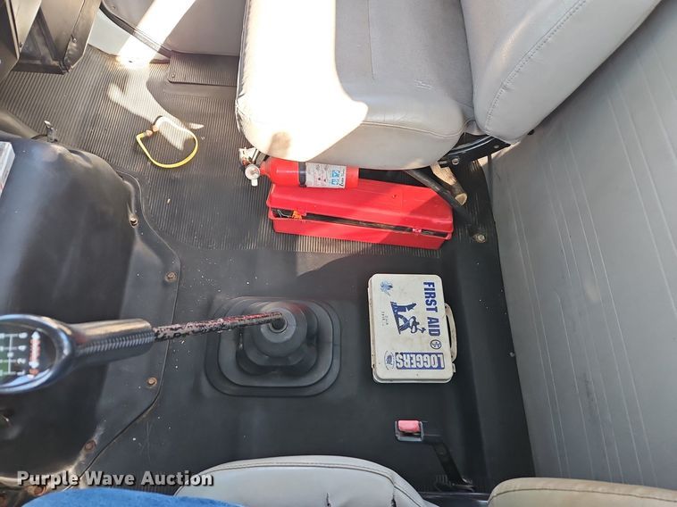 image for item EI3575 2000 International 4700 bucket truck