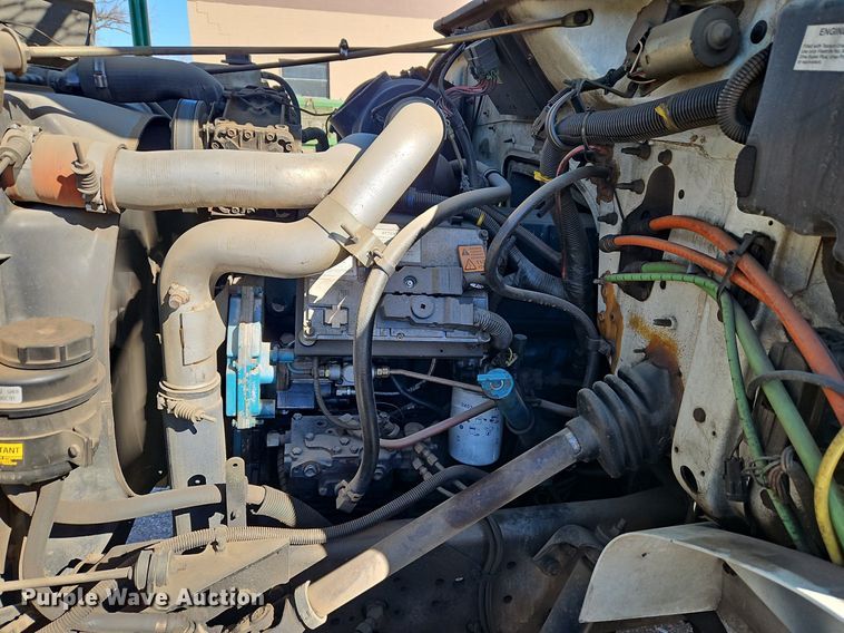 image for item EI3575 2000 International 4700 bucket truck