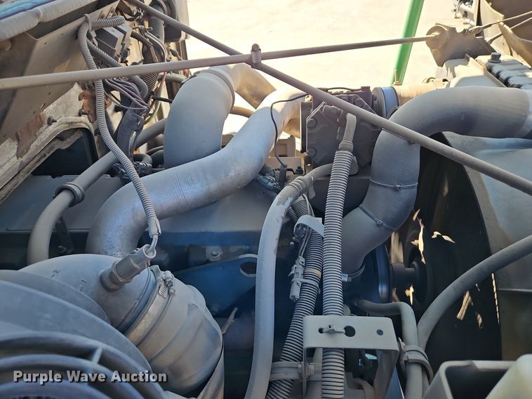 image for item EI3575 2000 International 4700 bucket truck