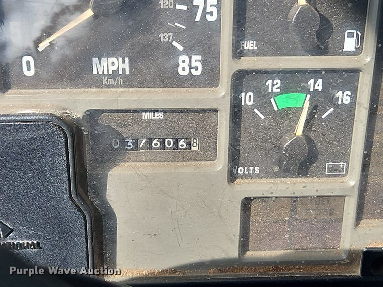 image for item EI3575 2000 International 4700 bucket truck