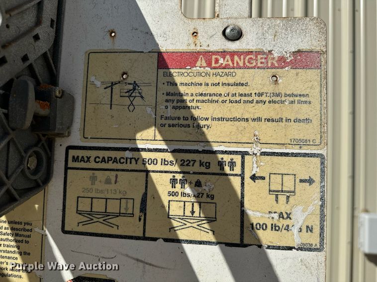 image for item EJ0266 2012 JLG 1930 ES scissor lift