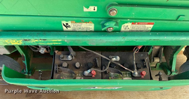 image for item EJ0266 2012 JLG 1930 ES scissor lift