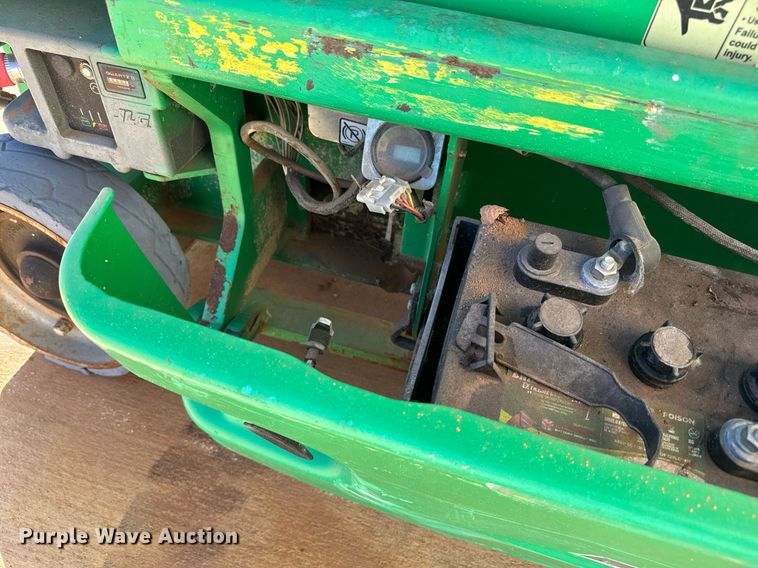 image for item EJ0266 2012 JLG 1930 ES scissor lift