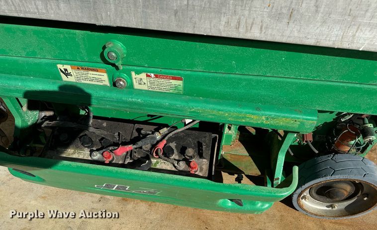 image for item EJ0266 2012 JLG 1930 ES scissor lift