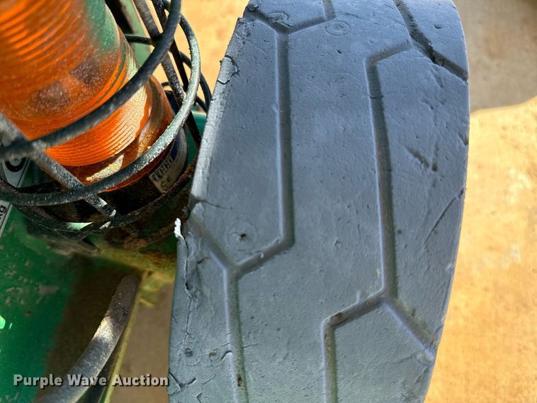 image for item EJ0266 2012 JLG 1930 ES scissor lift