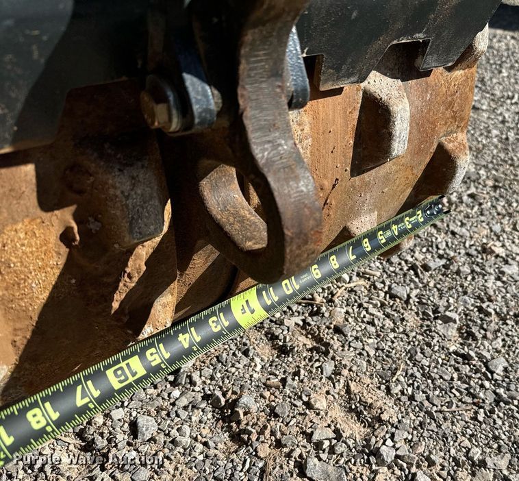 image for item EJ0271 Bomag  BMP8500 trench compactor