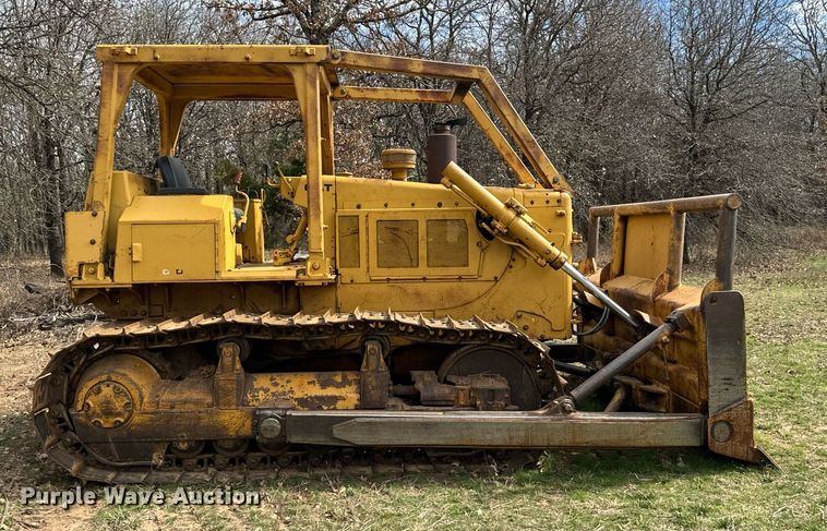 image for item EJ0284 1977 Caterpillar  D6D dozer