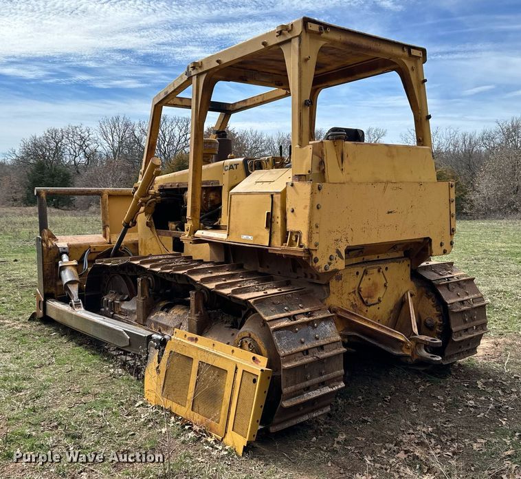 image for item EJ0284 1977 Caterpillar  D6D dozer