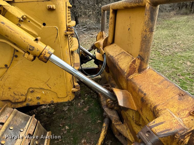 image for item EJ0284 1977 Caterpillar  D6D dozer