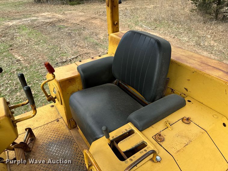 image for item EJ0284 1977 Caterpillar  D6D dozer