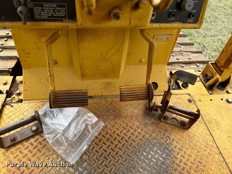 image for item EJ0284 1977 Caterpillar  D6D dozer